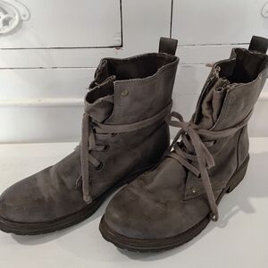 Roxy Women's Distressed Moto Boots EUC
